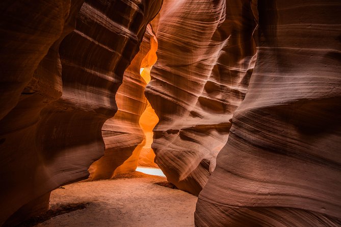 Antelope Canyon and Horseshoe Bend Tour from Sedona - Stop 3: Glen Canyon Dam Overlook and Lake Powell Views
