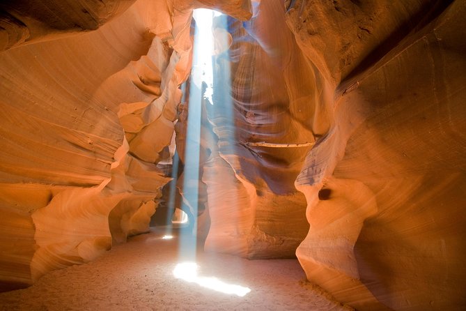 Antelope Canyon and Horseshoe Bend Tour from Sedona - Getting to Page: The Drive Through Oak Creek and the Painted Desert