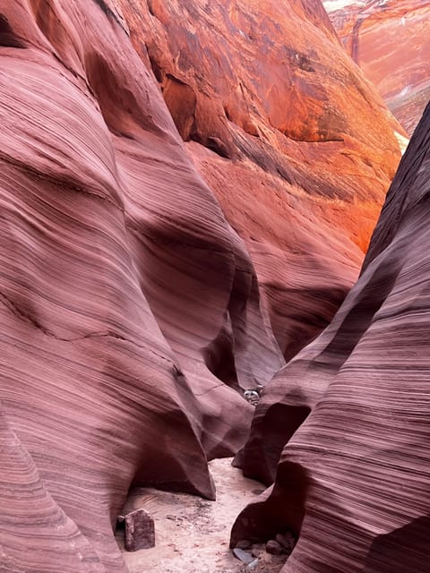 Antelope Canyon Lake Powell: Guided Kayaking & Hike Tour - Kayaking into the canyon: light, scale, and where photos really happen