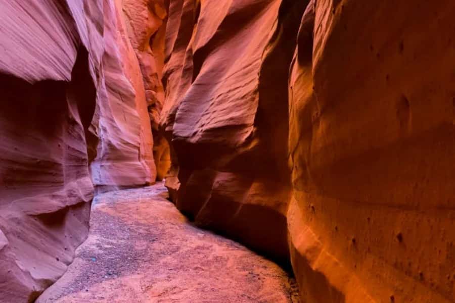 Antelope Valley: Ligai Si Anii Canyon Hiking Tour - Photo opportunities: how to get the shots without rushing your hike