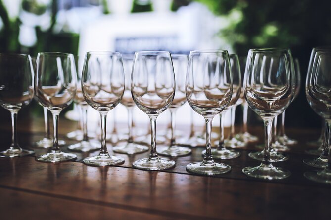 Arizona Winery All-Inclusive Tour with Lunch & Tastings - Stop Two: Oak Creek Vineyards for Patio Flights and Lunch