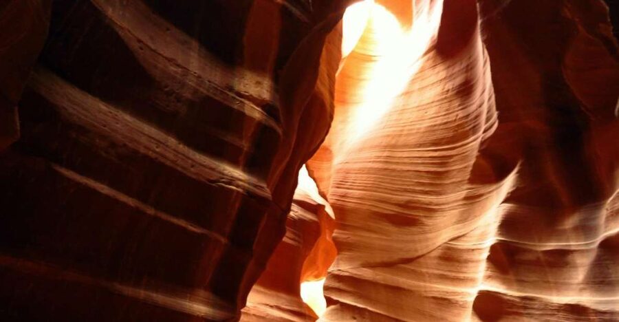 From Flagstaff or Sedona: Antelope Canyon Full-Day Tour - Horseshoe Bend and Glen Canyon stops: the iconic “right now” moment