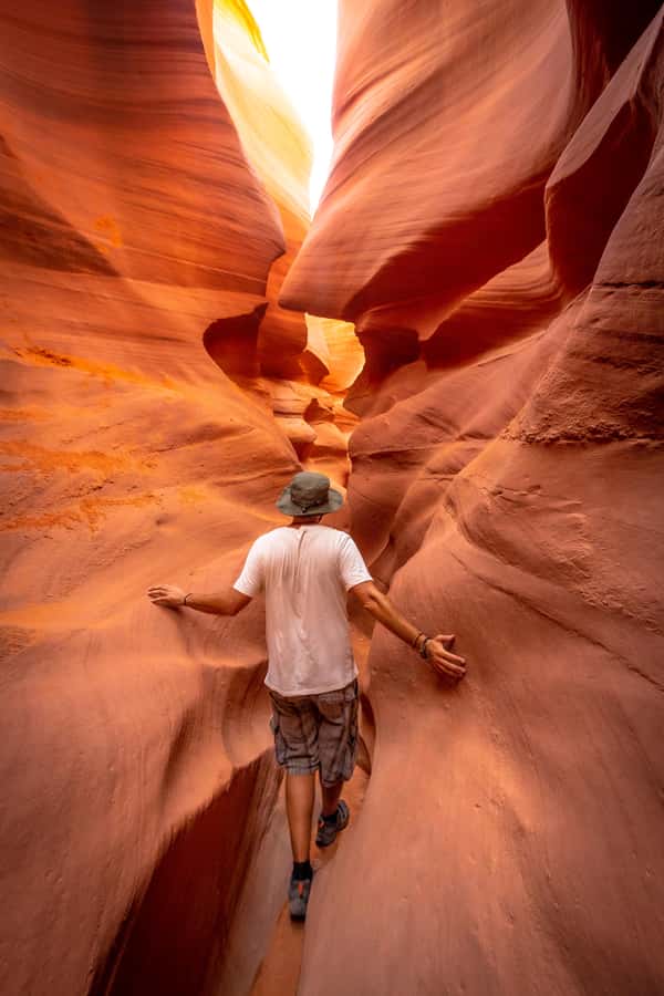 From Sedona: Antelope Canyon and Horseshoe Bend Tour - Glen Canyon Dam lunch with Lake Powell in view