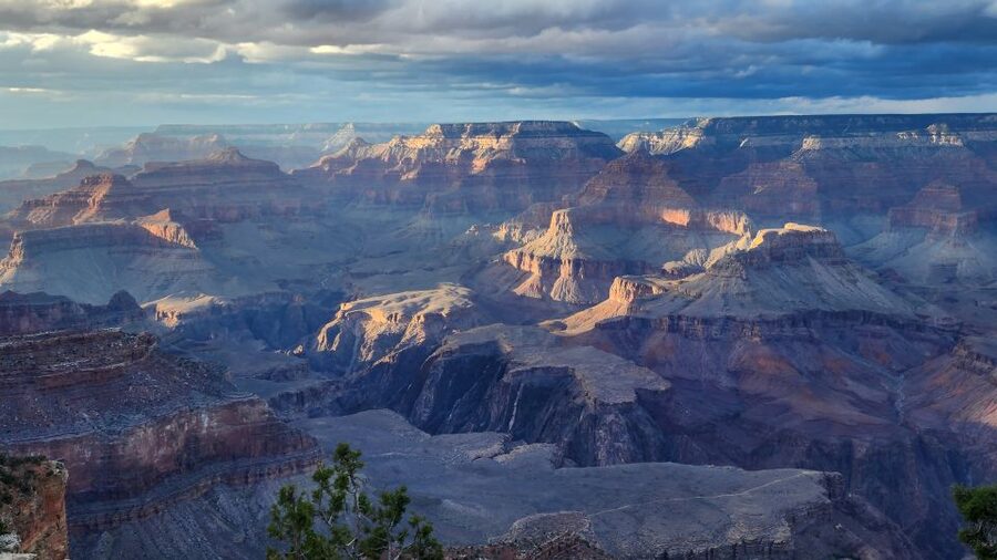 From Sedona/Flagstaff: Private Grand Canyon Tour with Lunch - Snacks, entry fees, and lunch included: value that’s hard to fake