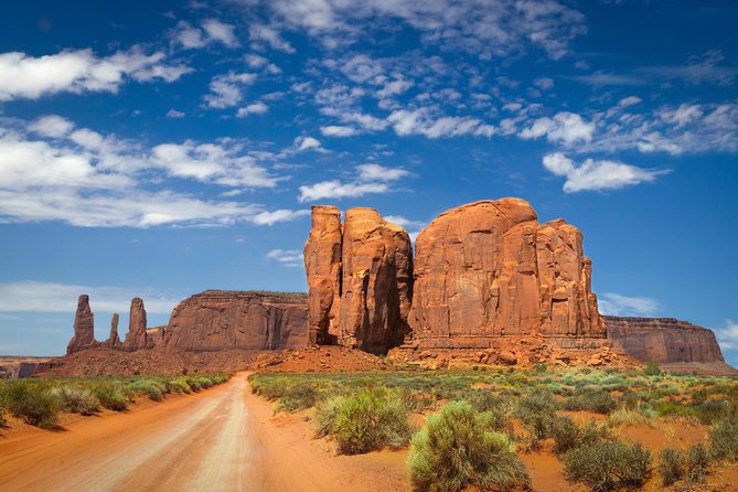 Monument Valley Day Tour from Sedona - Why Monument Valley feels like a movie set (in a good way)