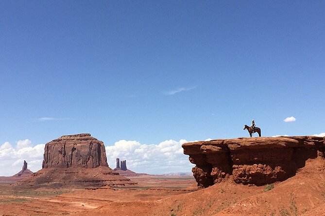 Monument Valley Day Tour from Sedona - Monument Valley Navajo Tribal Park and John Ford Point: where the icons line up