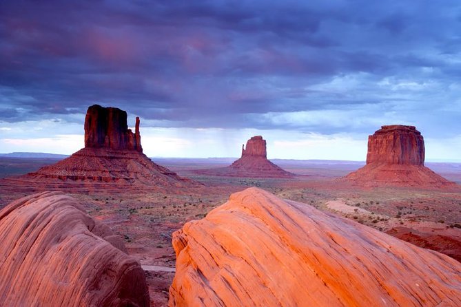 Monument Valley Day Tour from Sedona - Oak Creek Canyon and the Painted Desert: the drive is part of the show