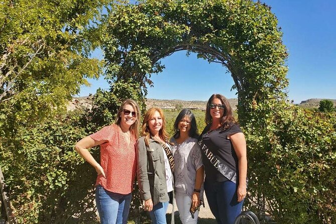 Northern Arizona Private Wine Tour south of Sedona - Verde Valley Wineries - How the included tastings work across three wineries