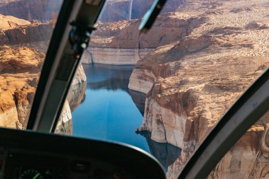 Page: Horseshoe Bend Helicopter Flight & Tower Butte Landing - Price and Timing: Is $299 Worth It?