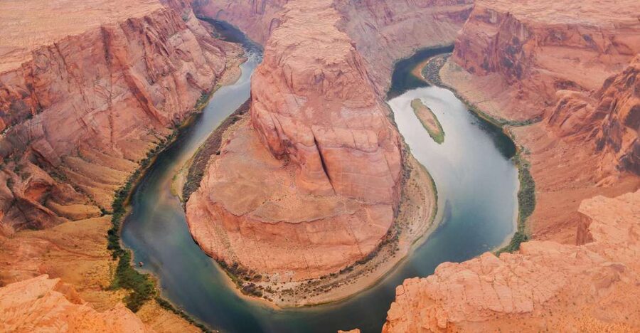 Page: Horseshoe Bend Helicopter Flight - The Route: Lake Powell, Glen Canyon Dam, and Horseshoe Bend