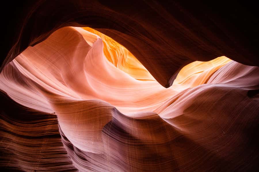 Page: Lower Antelope Canyon Walking Tour with Navajo Guide - Your 1.5-hour plan: tight corridors, a 35-meter stair descent, then the big cavern