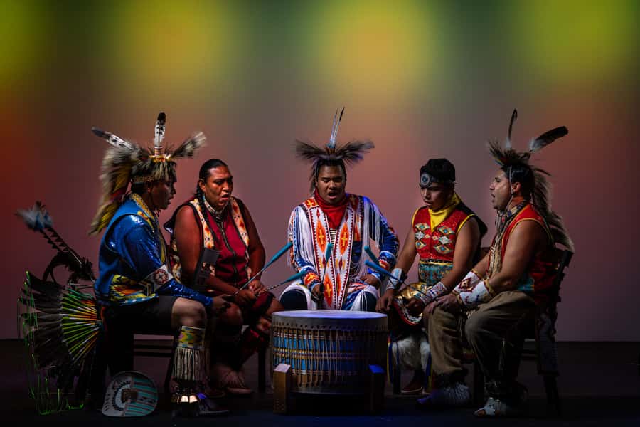 Page: Native American Dinner and Dance Show - Quick hits on Red Heritage’s Navajo dinner and dance show