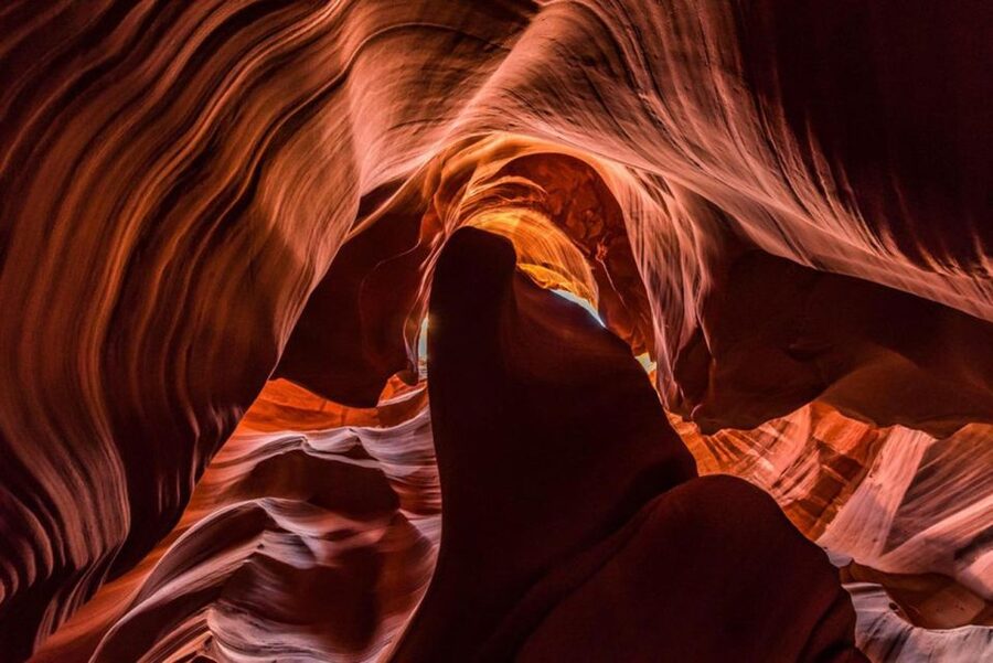 Page: Secret Antelope Canyon Tour - Your hour in the slot canyon: how to plan your photos and your pace