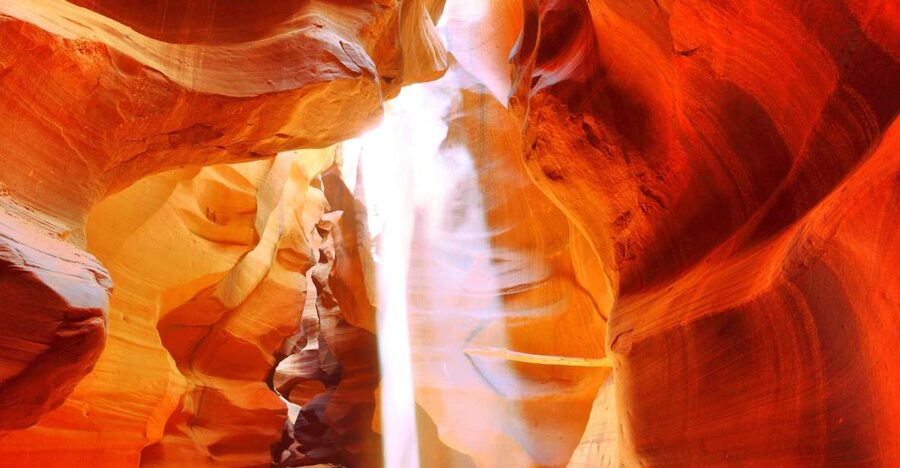 Page: Upper Antelope Canyon Prime Time Entry & Navajo Guide. - Inside the canyon: the 75-minute walk and the not-so-seamless finish