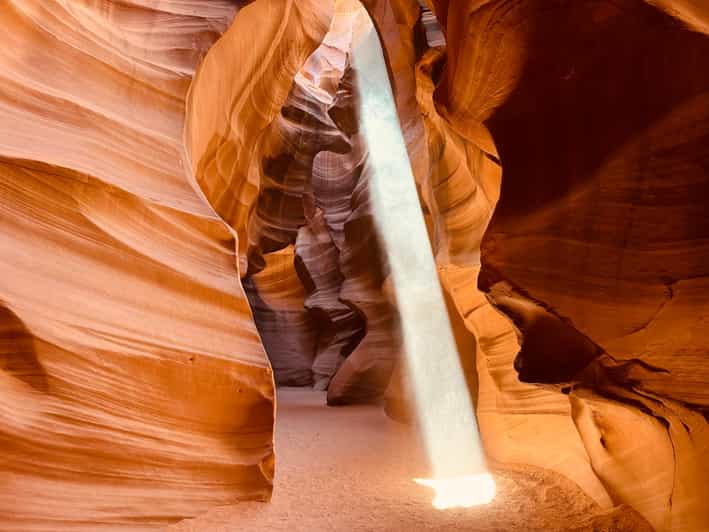 Page: Upper & Lower Antelope Canyon Guided Tour with Permit - A Hogan Stop and Learning Dineh (Navajo) Culture Along the Way