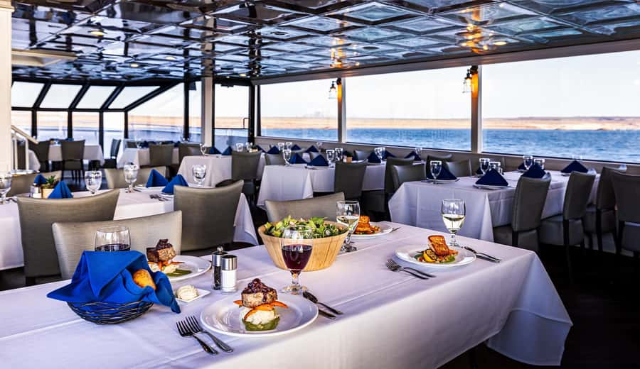 Page: Wahweap Bay Canyon Princess Yacht Dinner Cruise - Who should book this dinner cruise, and who should skip
