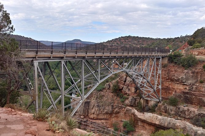 Private 4-Hour Sedona Spectacular Journey and Vortex Tour - Chapel of the Holy Cross: the 30-minute reset