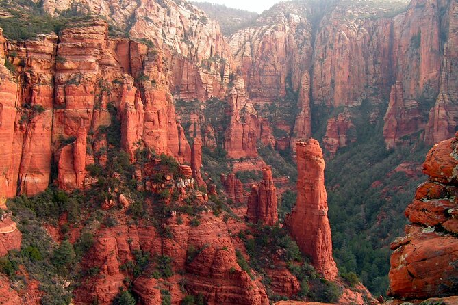 Private 4-Hour Tour of Sedona with pickup/drop-off - Stop 4: Airport Mesa Overlook for Big Red-Rock Photos