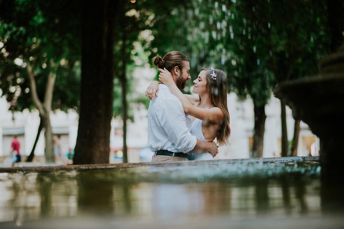 Private Photo Session with a Local Photographer in Sedona - Price and value: $299.57 per group (up to 4)