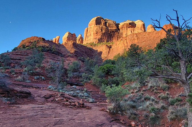 Sedona, Cathedral Rock Hiking Tour with a Private Guide - Templeton Trail: the mostly-flat base walk that makes the photos easier