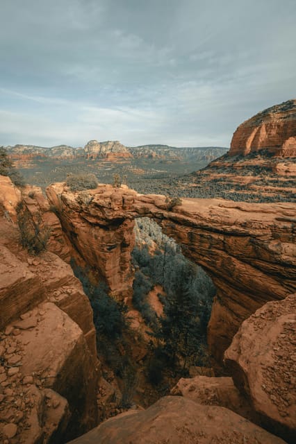 Sedona Devil's Bridge, Bell Rock & Chapel of the Holy Cross - Chapel of the Holy Cross: why people go here, beyond the postcard angle