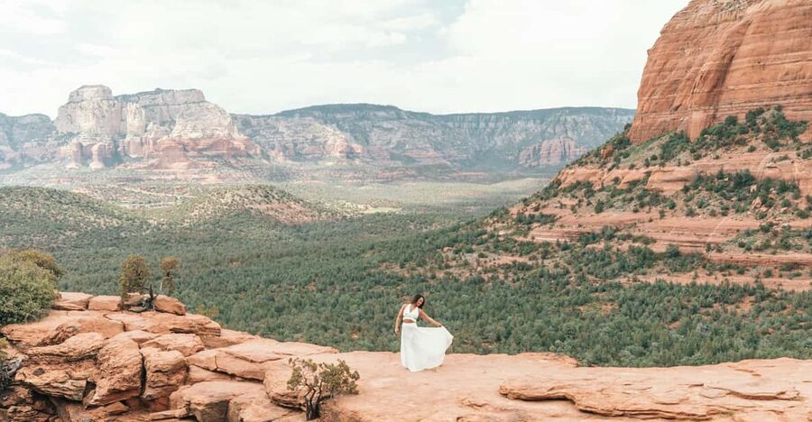 Sedona Devil's Bridge, Bell Rock & Chapel of the Holy Cross - Uptown Sedona lunch and shopping: make the most of your two hours