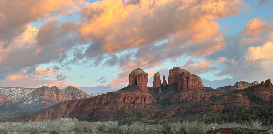 Sedona: E-Bike Sunset Tour to 7 Sacred Pools and Stupa - 7 sacred pools and Devils Kitchen trailhead: see it, then choose your effort