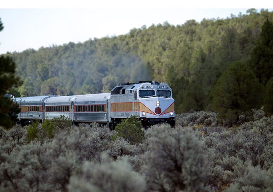 Sedona/Flagstaff: Grand Canyon Tour & First-Class Train Ride - Guide Styles Matter: Kurt and Cat Make the Day Flow