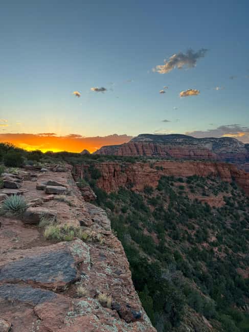 Sedona Night Hike and Stargazing Tour - Van pickup and trail selection: why you won’t feel rushed