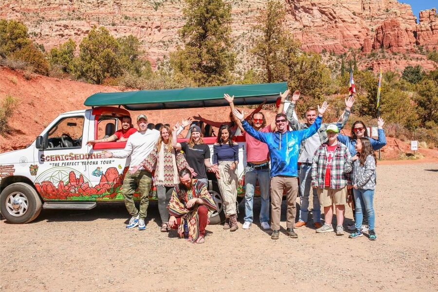Sedona: Open-Air Van Tour with a Local Guide and 6 Stops - Getting Your Bearings at The Dragon’s Den (plus parking and coffee)