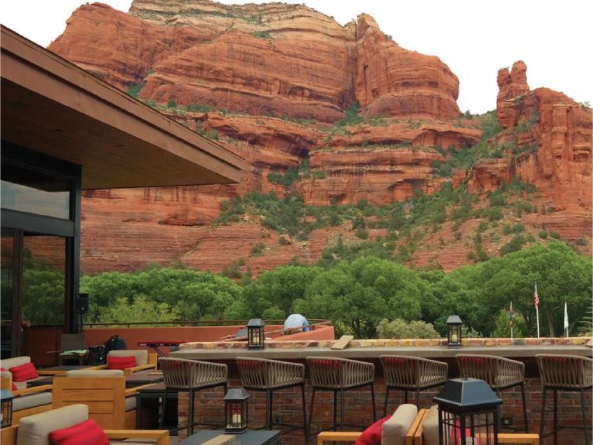 Sedona: Open-Air Van Tour with a Local Guide and 6 Stops - Uptown Sedona: the 60-minute window for lunch and shopping