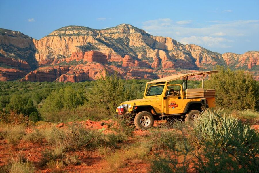 Sedona: PRIVATE 2-Hour Lil' Outlaw Trail Jeep Tour - The Desert Education Part: Geology, Flora, and Human History