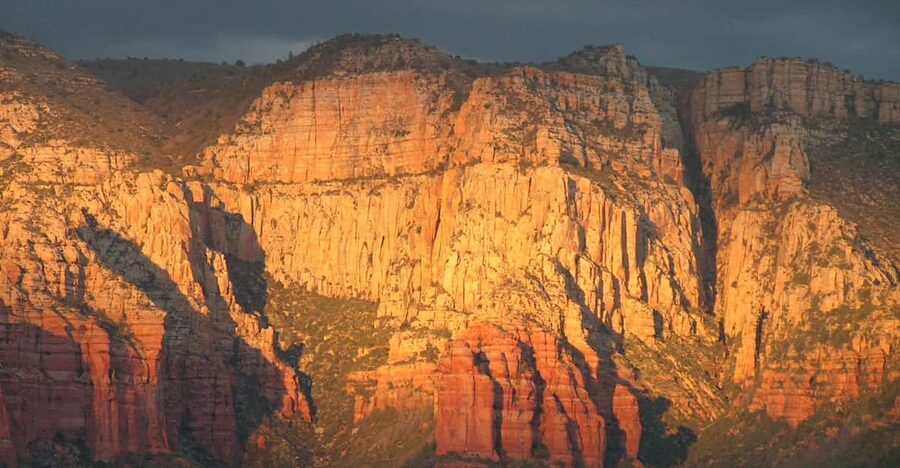 Sedona: PRIVATE Pavement 2-Hour Highlights Jeep Tour - A tight 2-hour route that starts with Cathedral Rock
