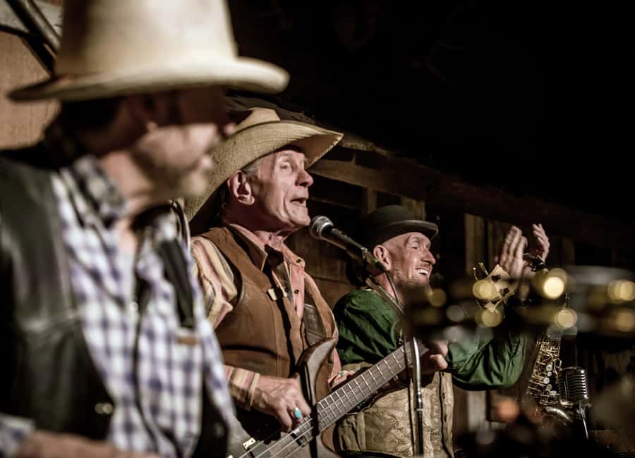 Sedona: Western Dinner Theater and Town Experience - Frontier Town activities: saloon vibes plus real participation