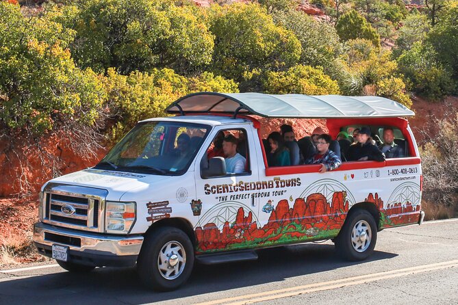 Sightseeing Highlights Tour of Sedona - Sedona First Impressions From a Shaded Open-Air Bus