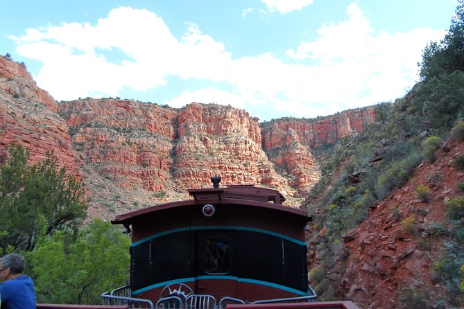 Verde Canyon Railroad Adventure Package - The Turnaround Point: Perkinsville Ghost Town and Onboard Storytelling